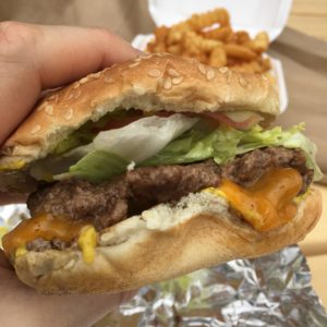 Cheeseburger - Big Town Burgers