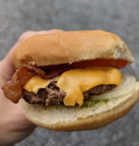 Bacon cheeseburger - Anne's Chip Stand